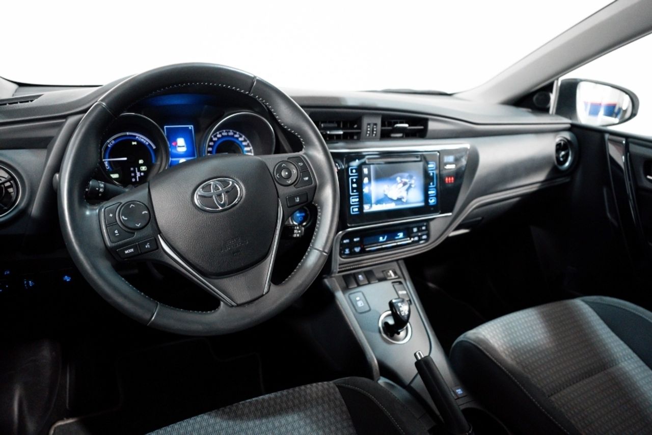Foto Toyota Auris 24