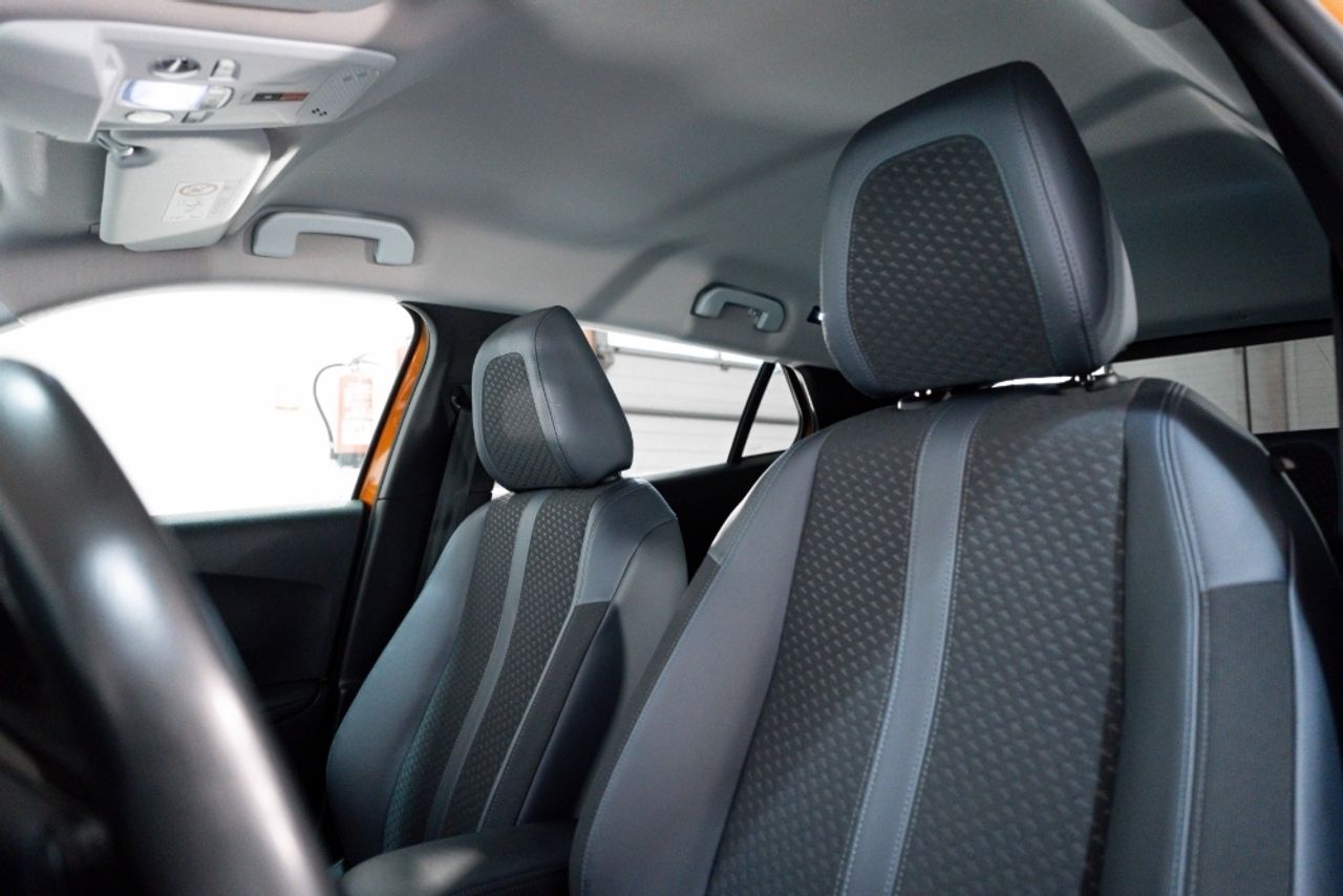 Foto Peugeot 2008 8