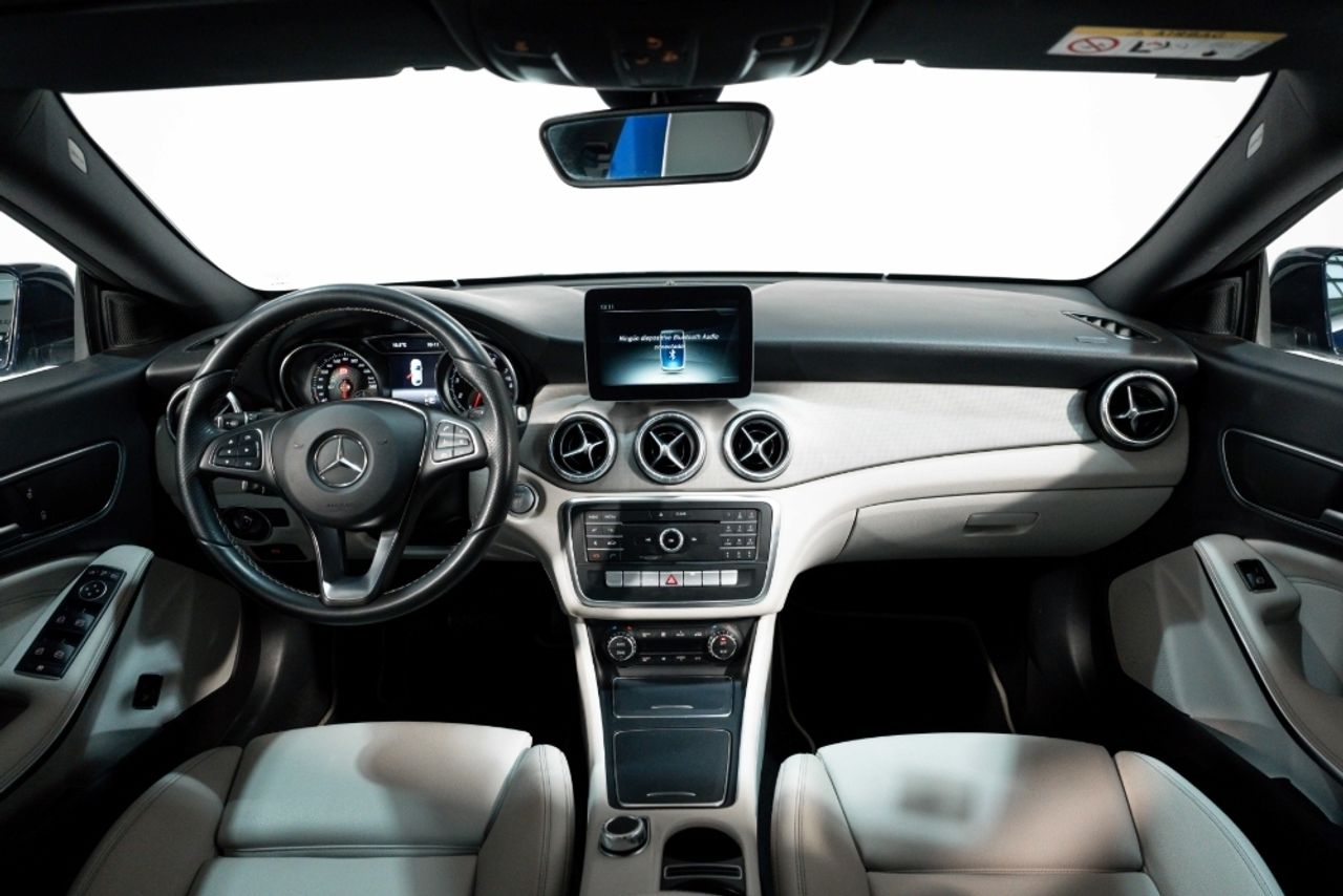 Foto Mercedes-Benz Clase CLA 26