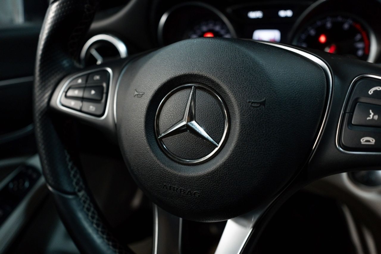 Foto Mercedes-Benz Clase CLA 17
