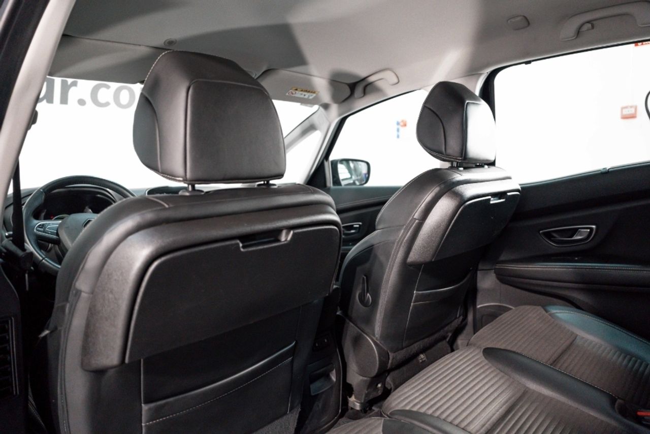 Foto Renault Scénic 26