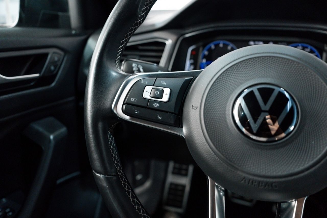 Foto Volkswagen T-Roc 9