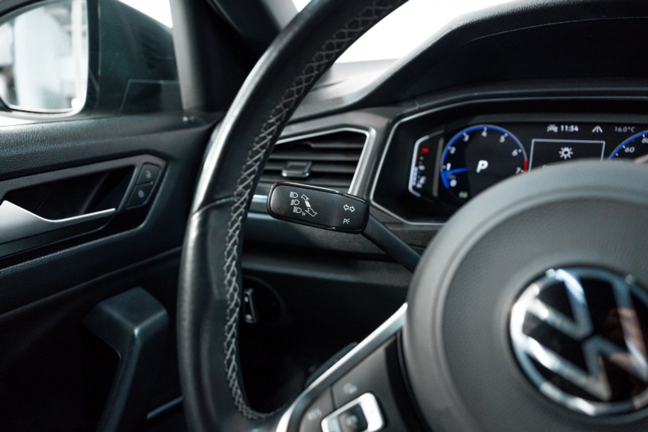 Foto Volkswagen T-Roc 10
