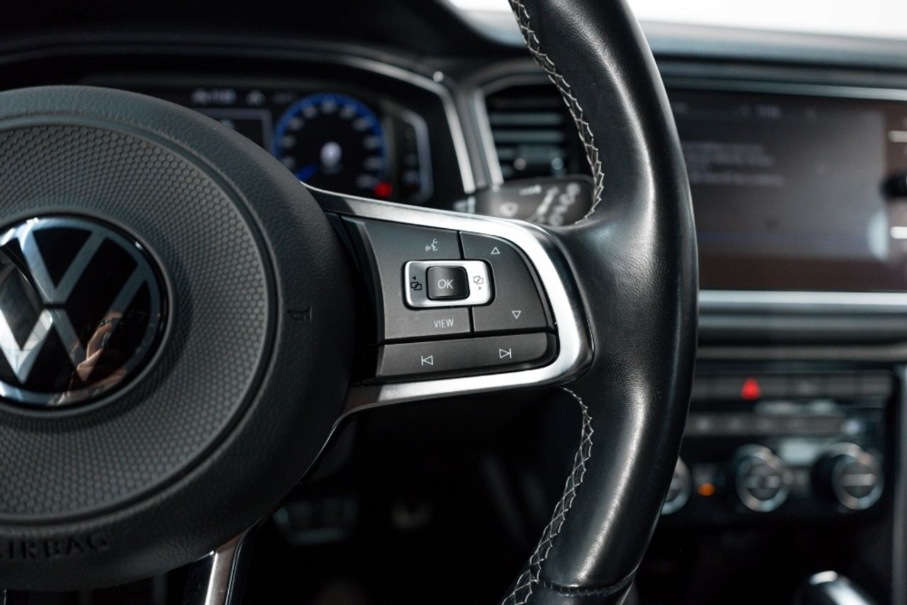 Foto Volkswagen T-Roc 16