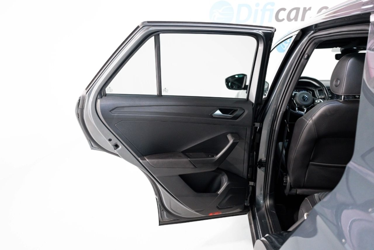 Foto Volkswagen T-Roc 28