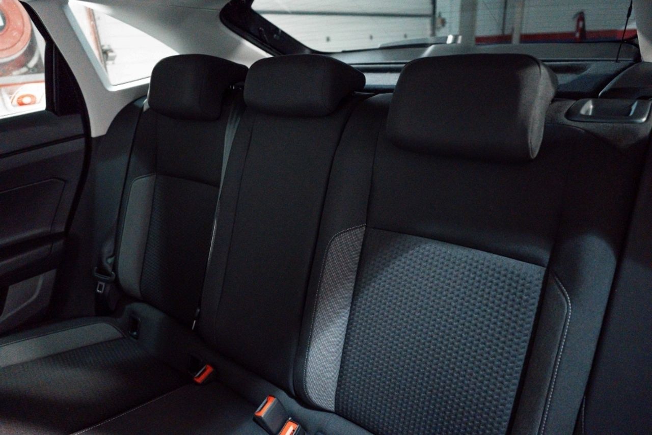 Foto Volkswagen Taigo 26