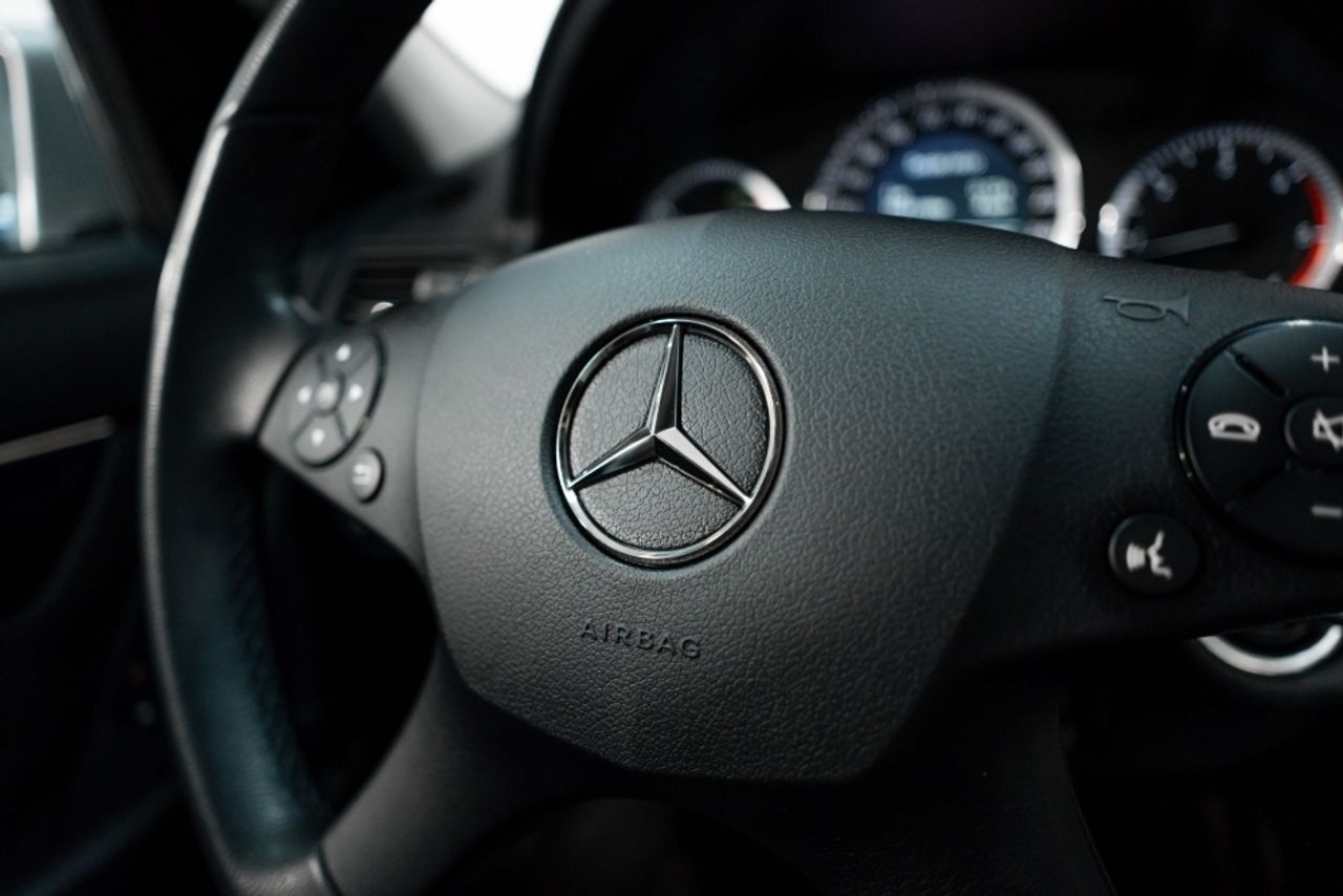 Foto Mercedes-Benz Clase C 16