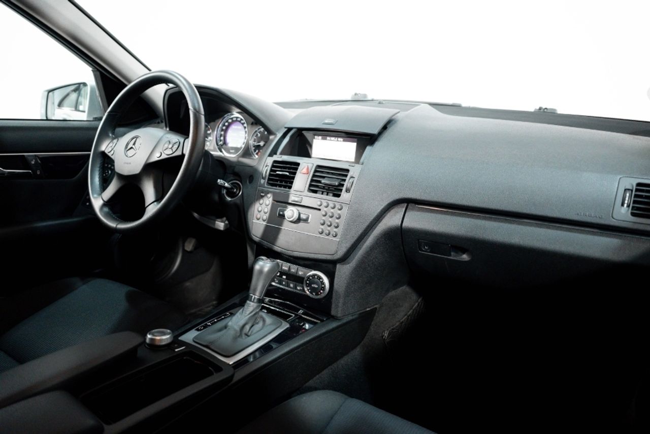 Foto Mercedes-Benz Clase C 23