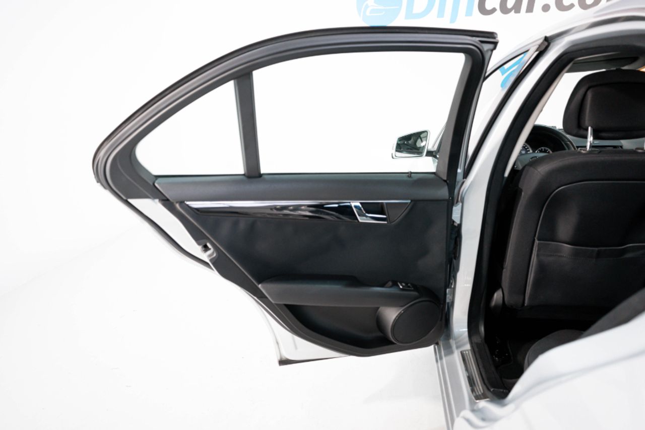 Foto Mercedes-Benz Clase C 29