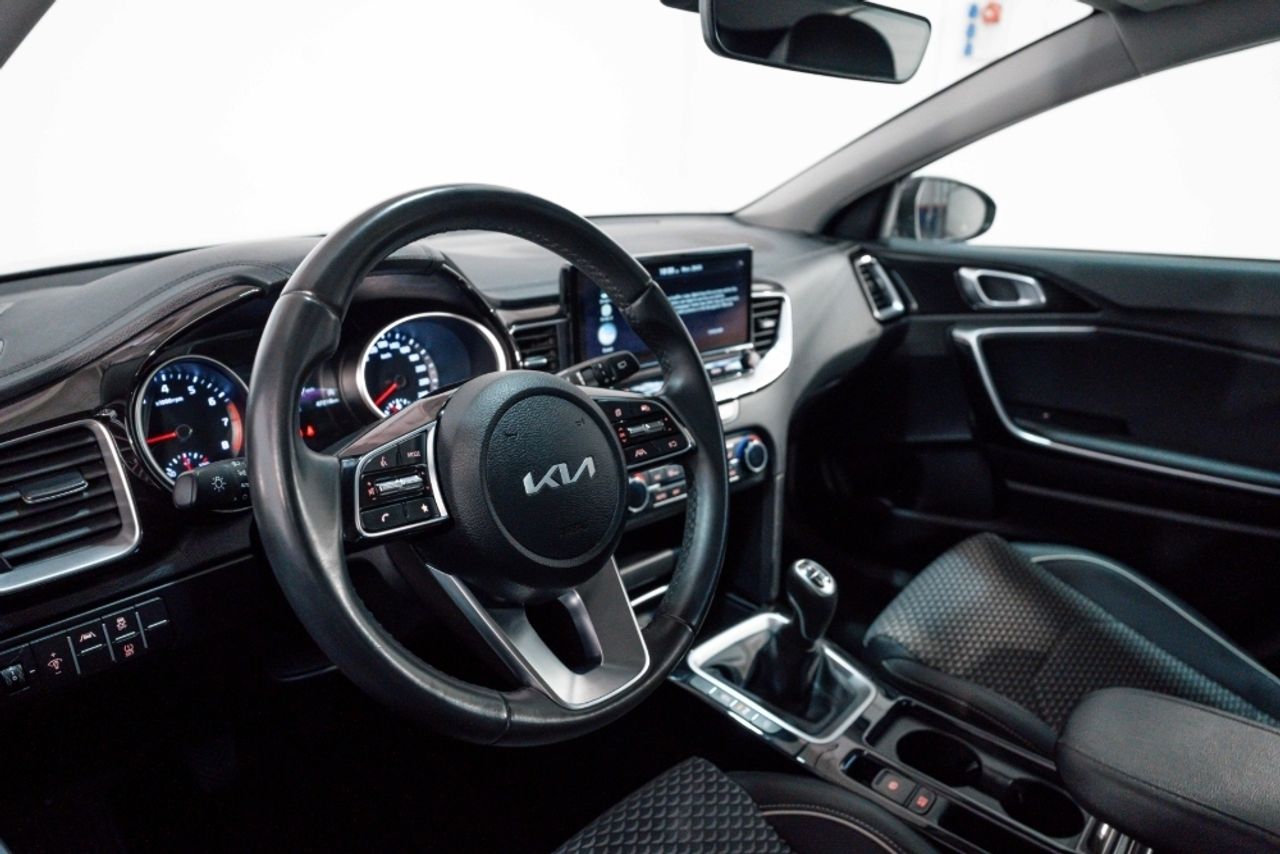 Foto Kia XCeed 7