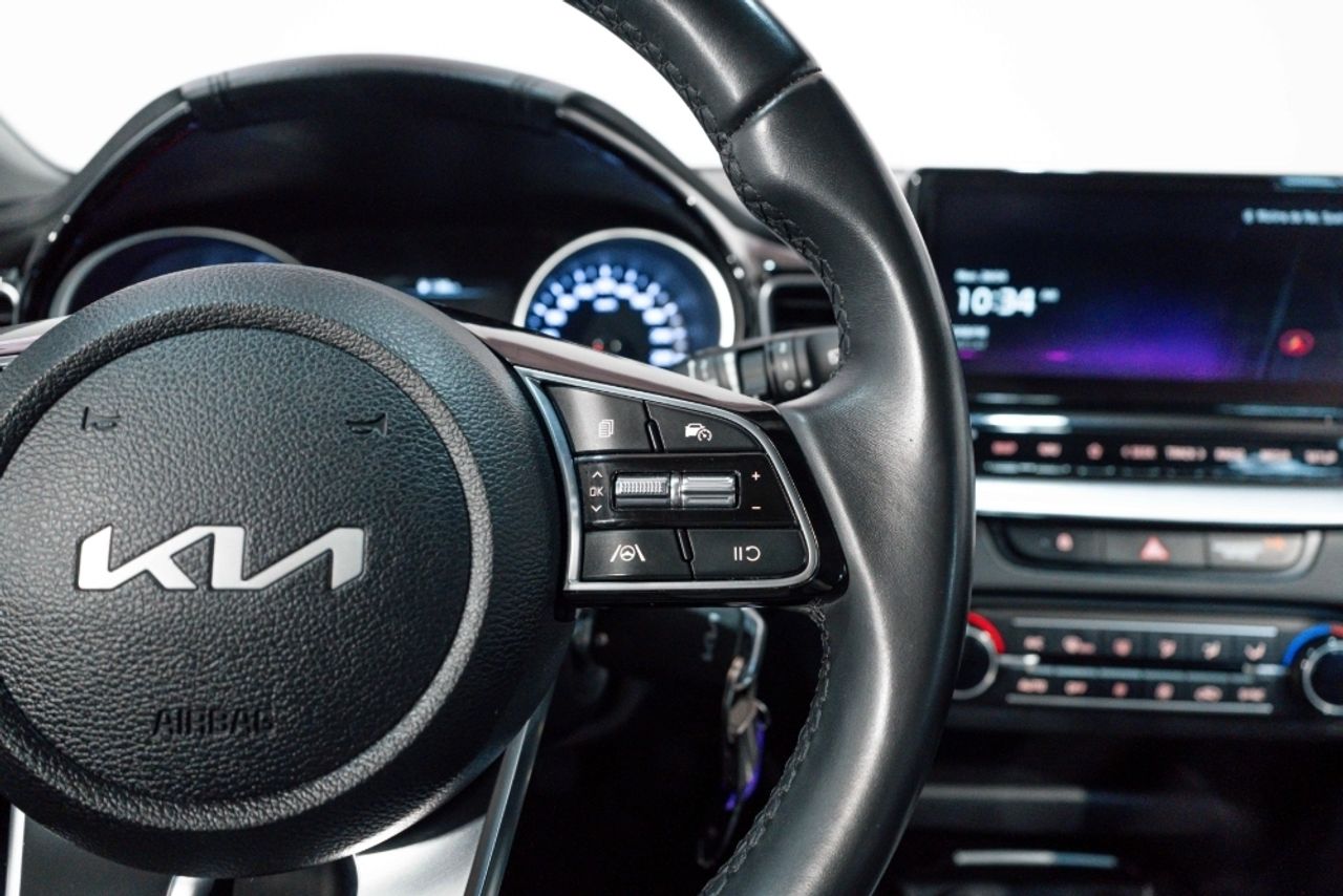 Foto Kia XCeed 16
