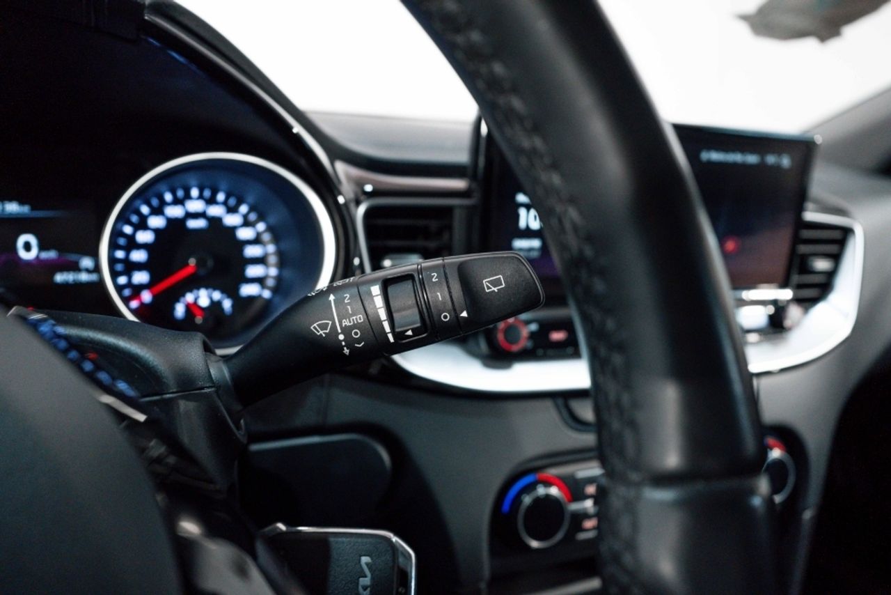 Foto Kia XCeed 17