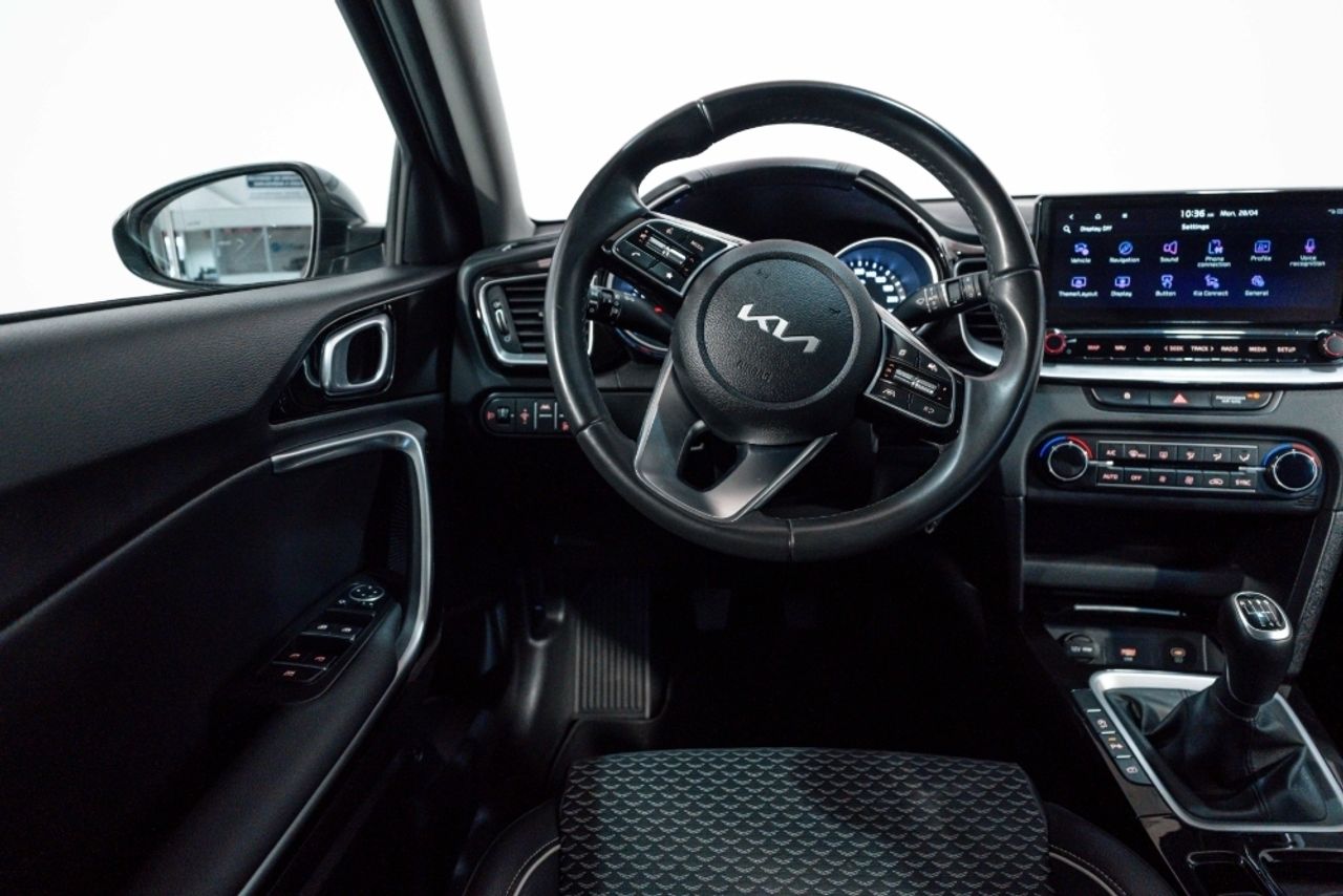 Foto Kia XCeed 23