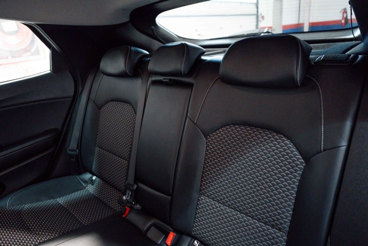 Foto Kia XCeed 27