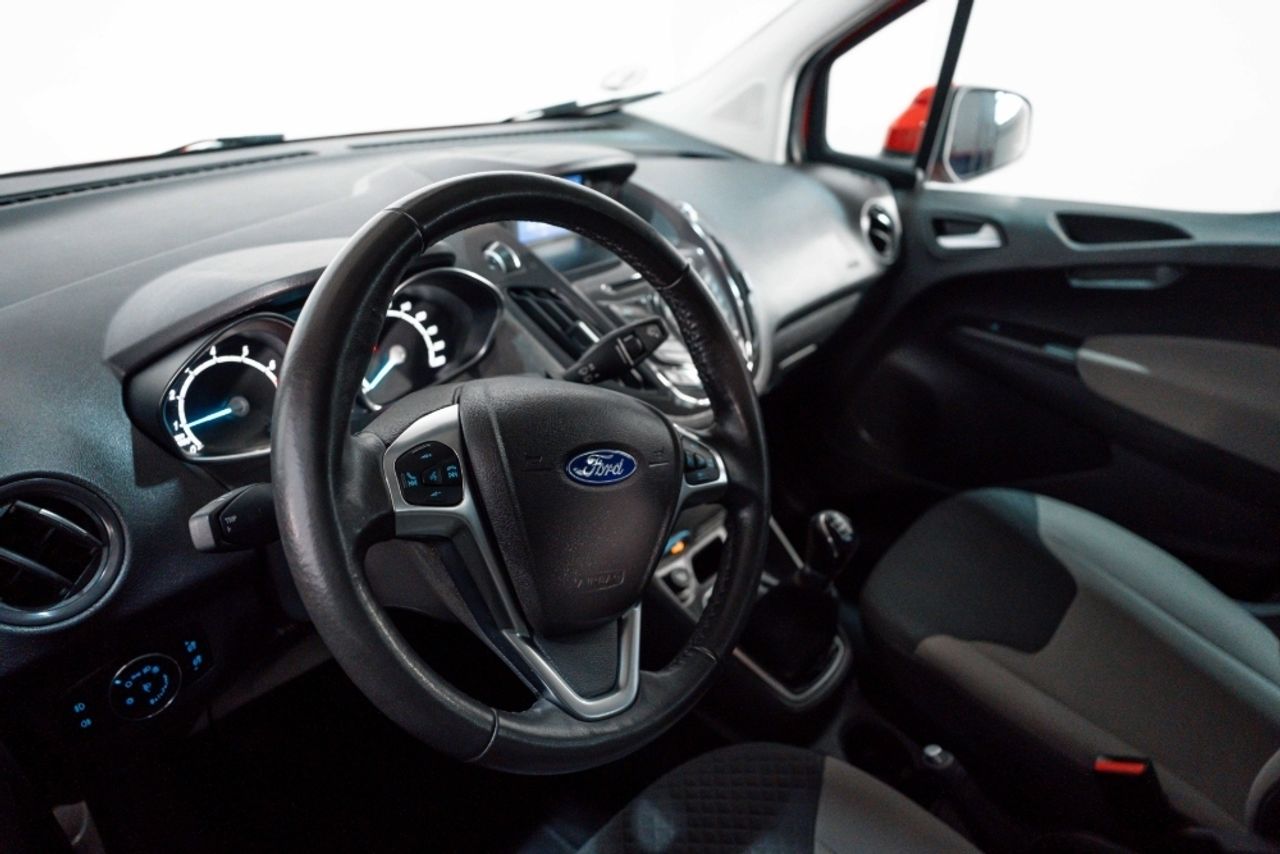 Foto Ford Tourneo Courier 7