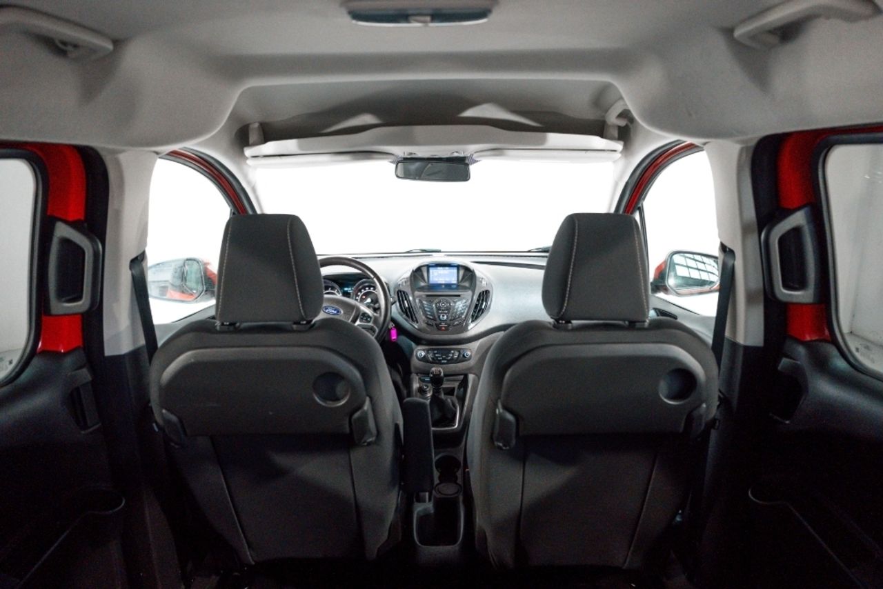 Foto Ford Tourneo Courier 28