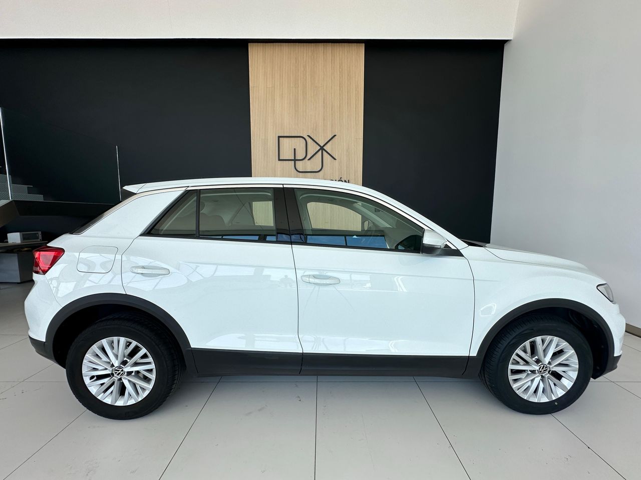 Foto Volkswagen T-Roc 6