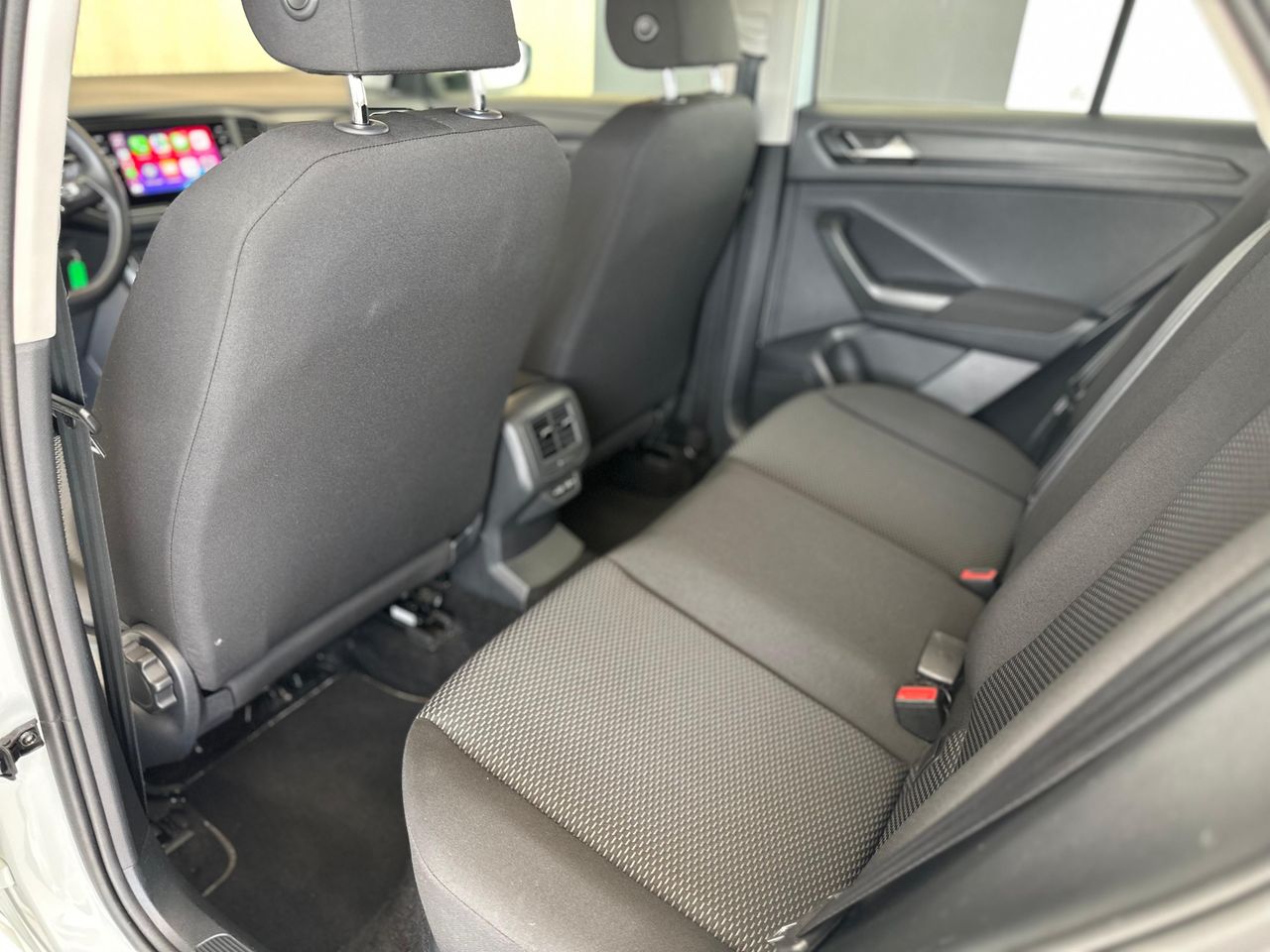 Foto Volkswagen T-Roc 16