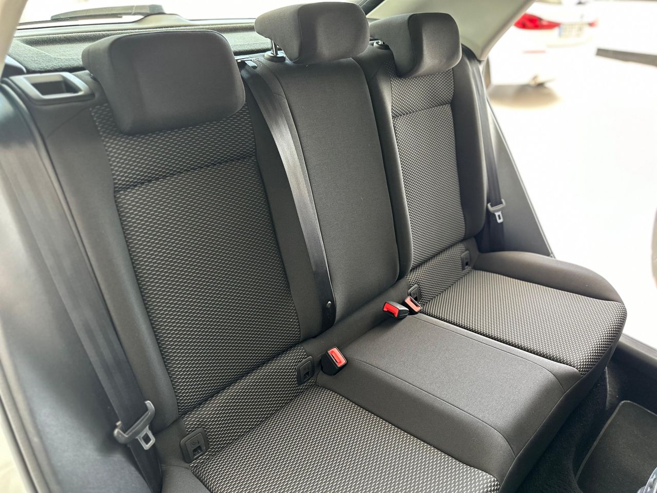 Foto Volkswagen T-Roc 17