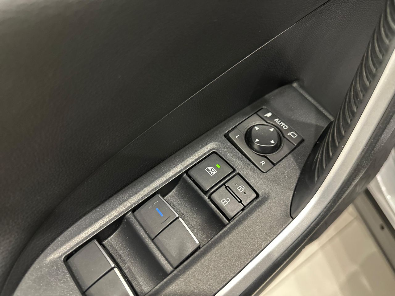 Foto Toyota Rav4 19