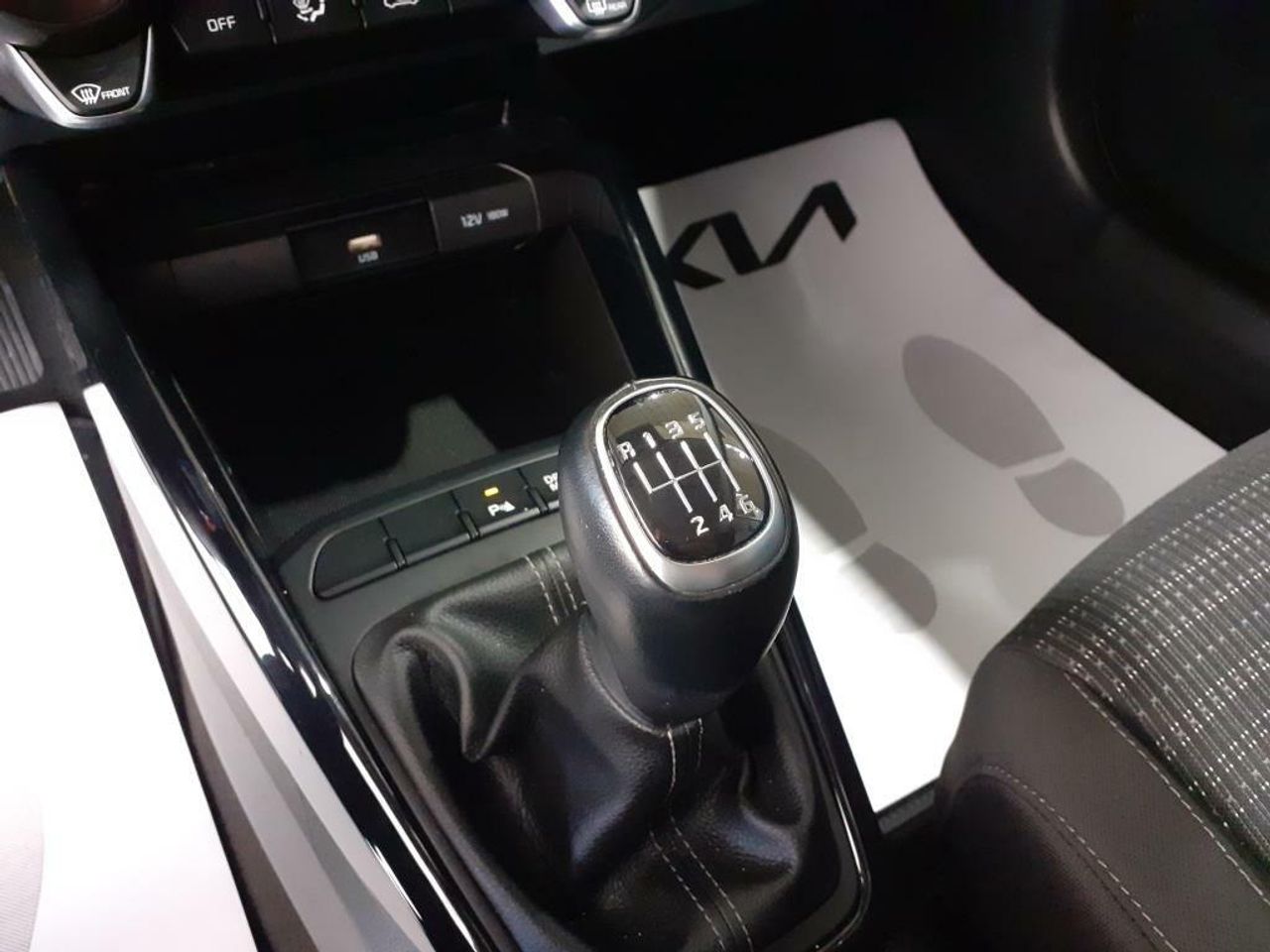 Foto Kia Stonic 23