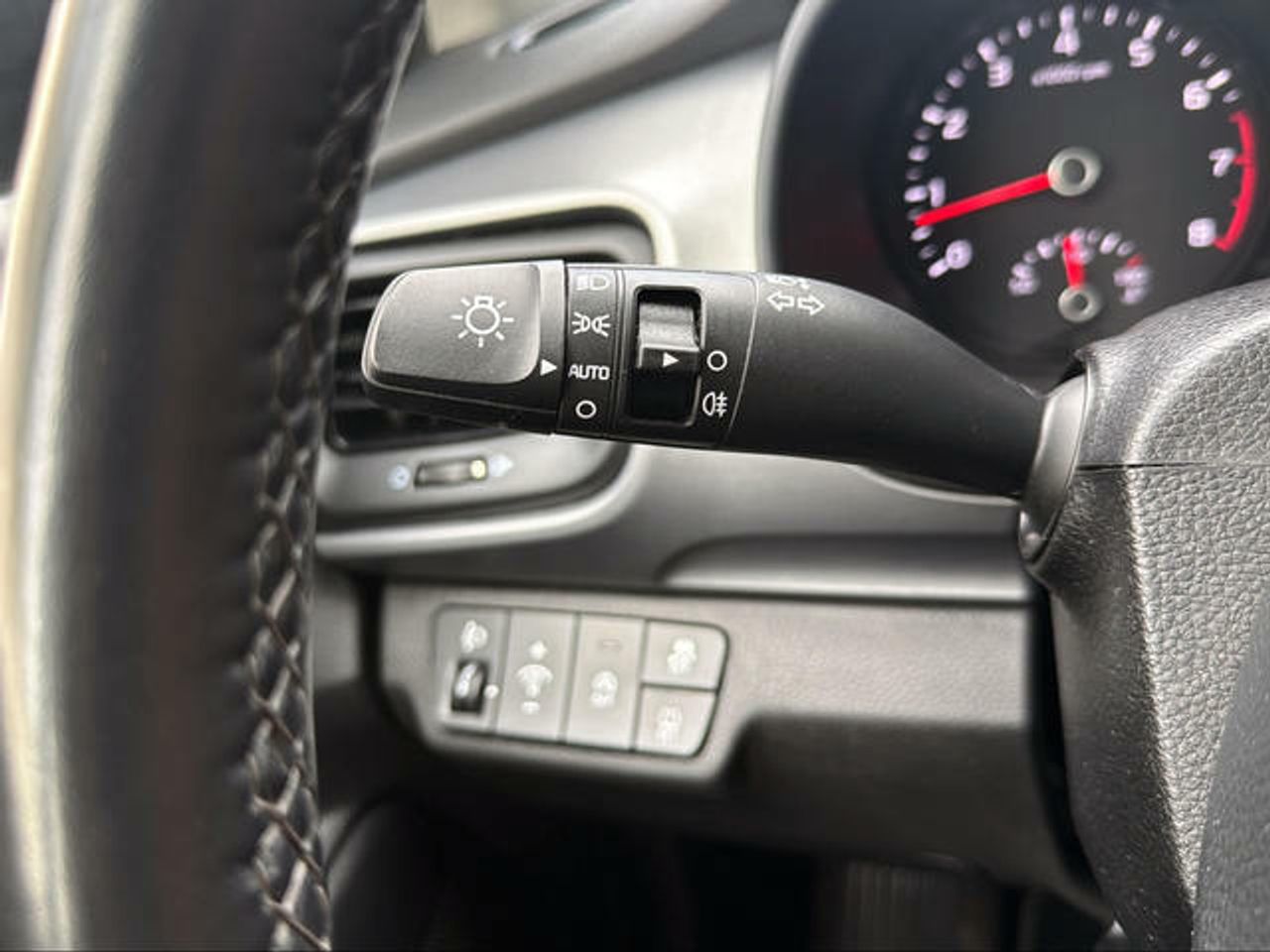 Foto Kia Stonic 21