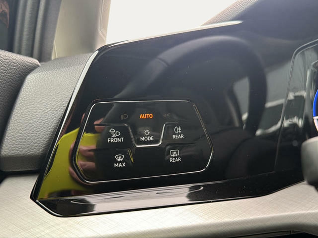Foto Volkswagen Golf 21