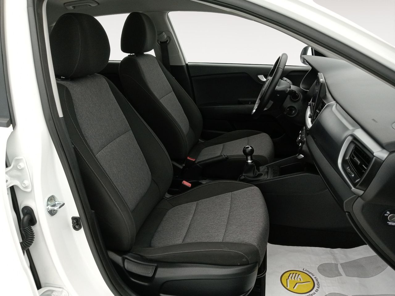 Foto Kia Stonic 8