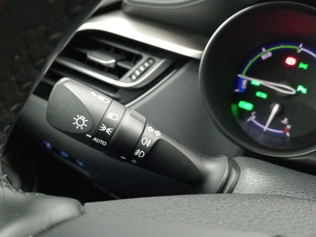 Foto Toyota C-HR 19