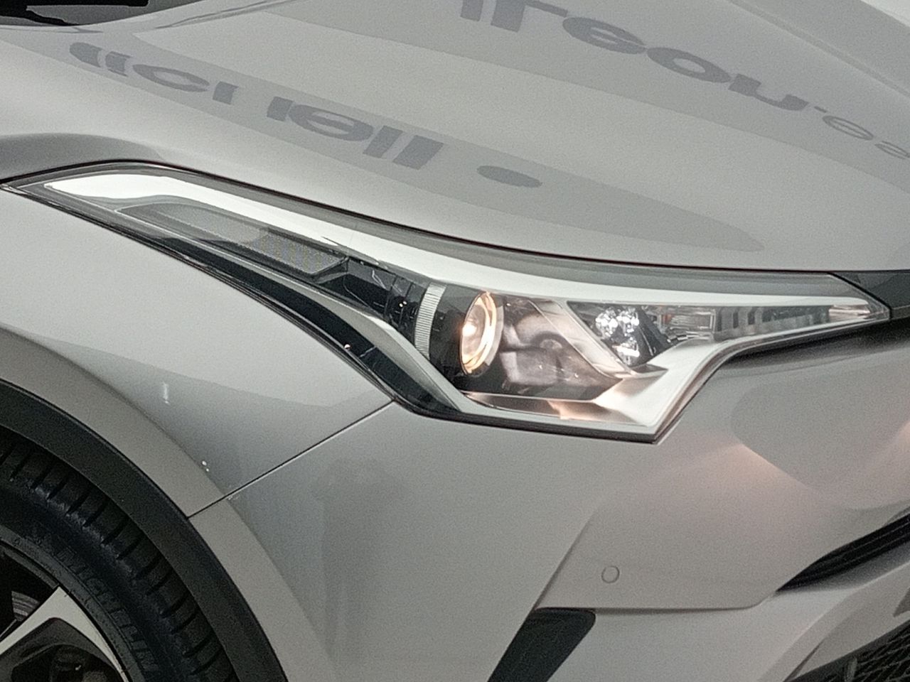 Foto Toyota C-HR 25