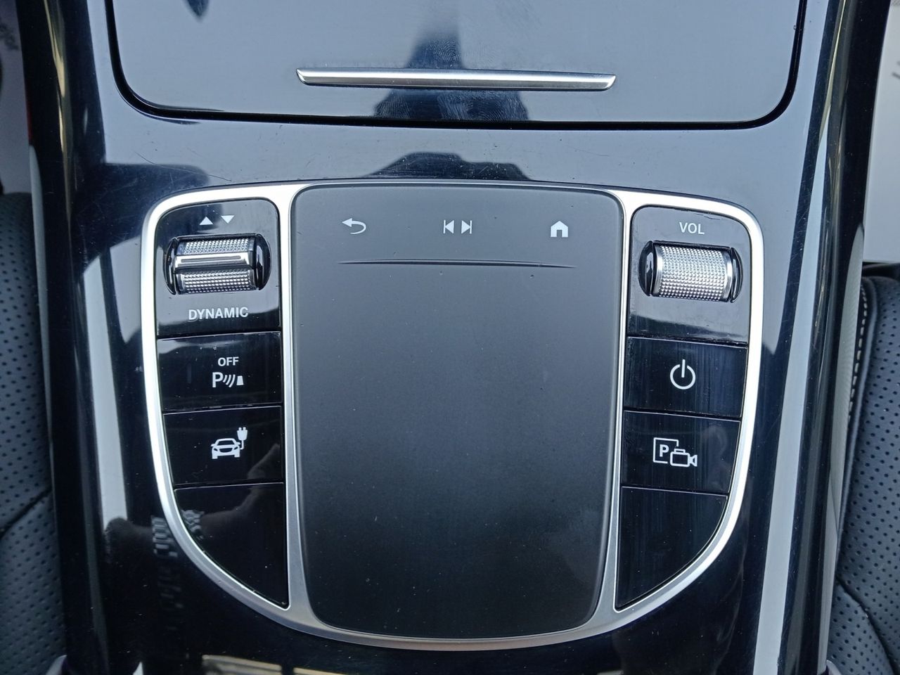 Foto Mercedes-Benz EQC 17