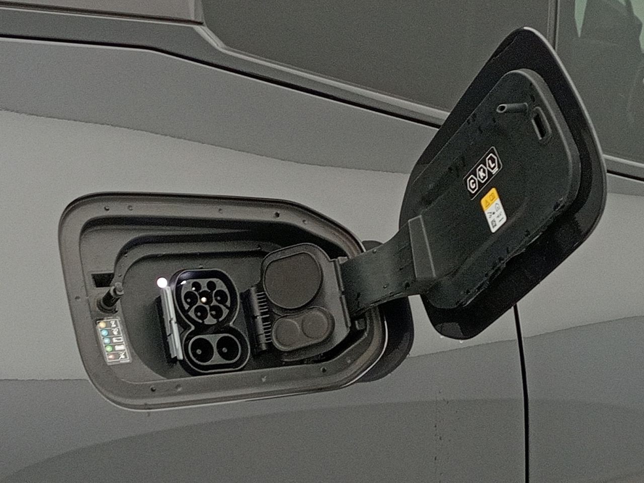 Foto BMW iX3 30