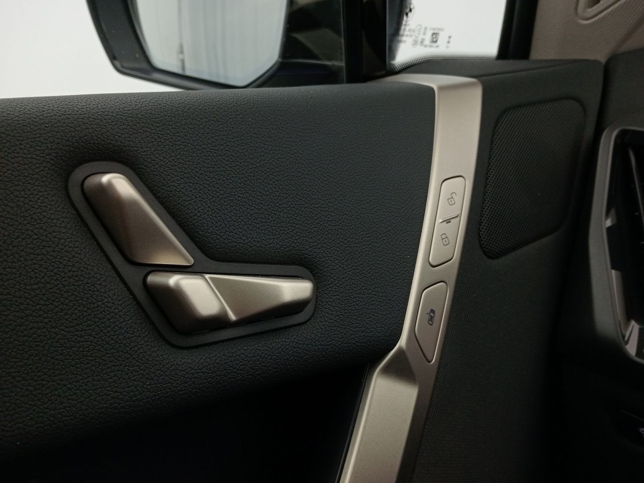 Foto BMW iX3 31