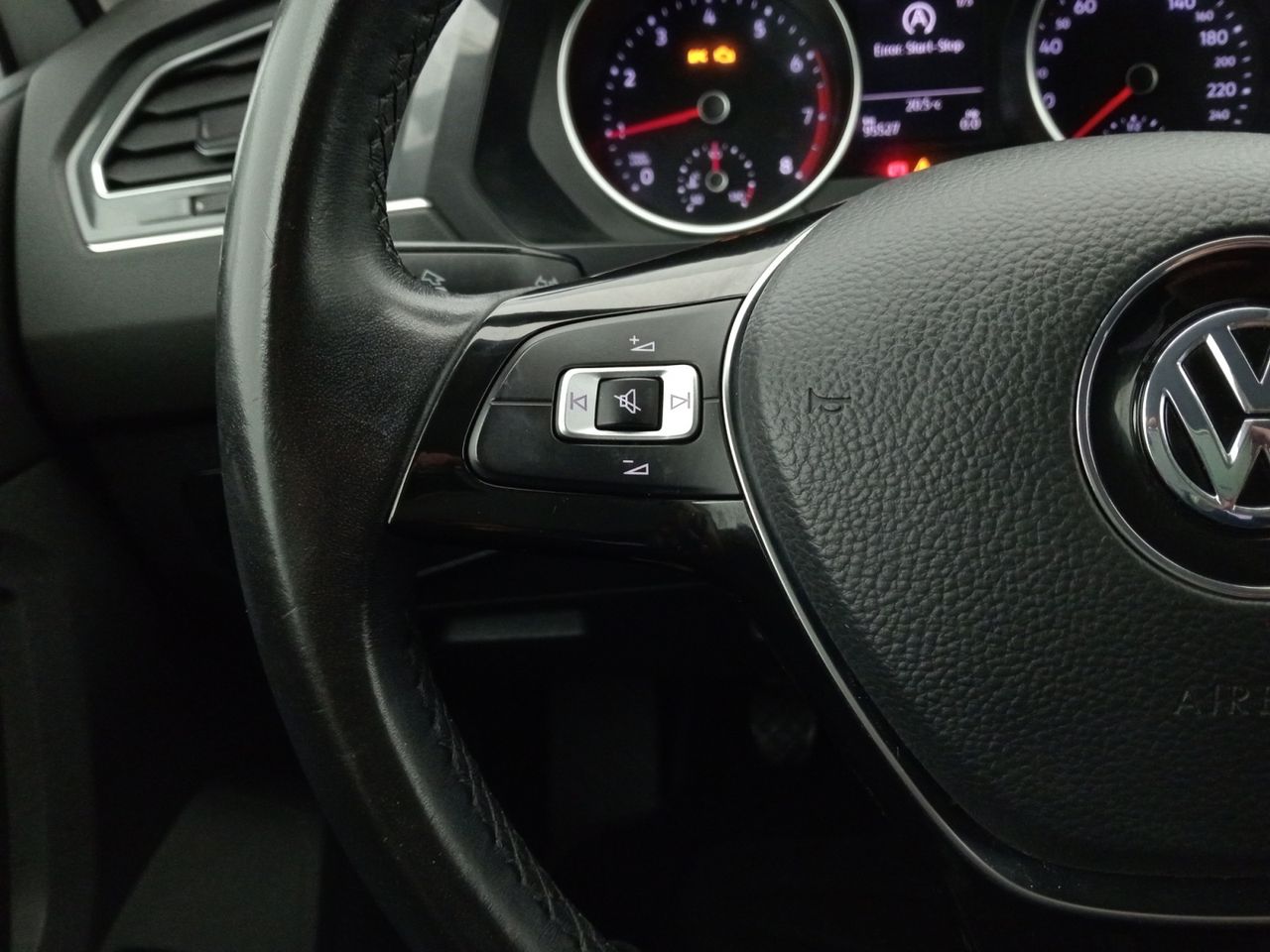 Foto Volkswagen Tiguan 15