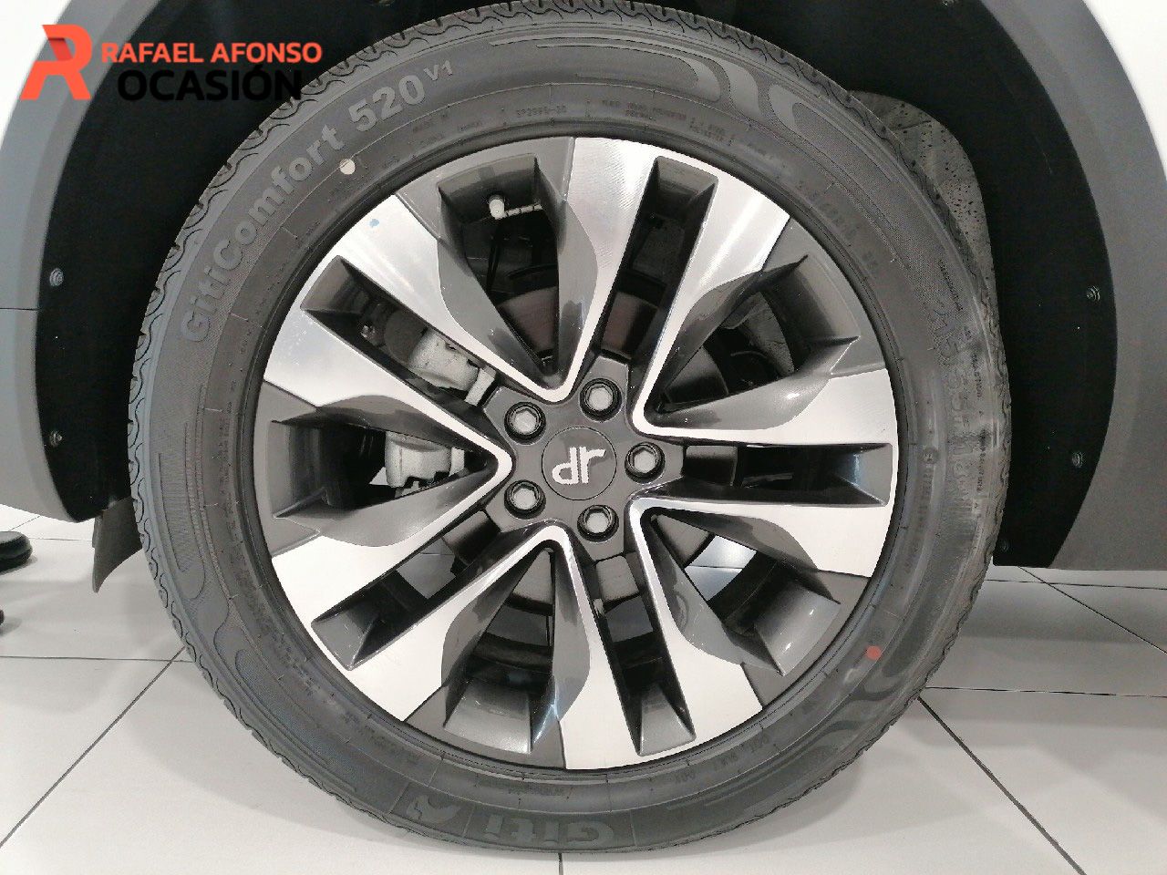 Foto DR Automobiles DR5 16