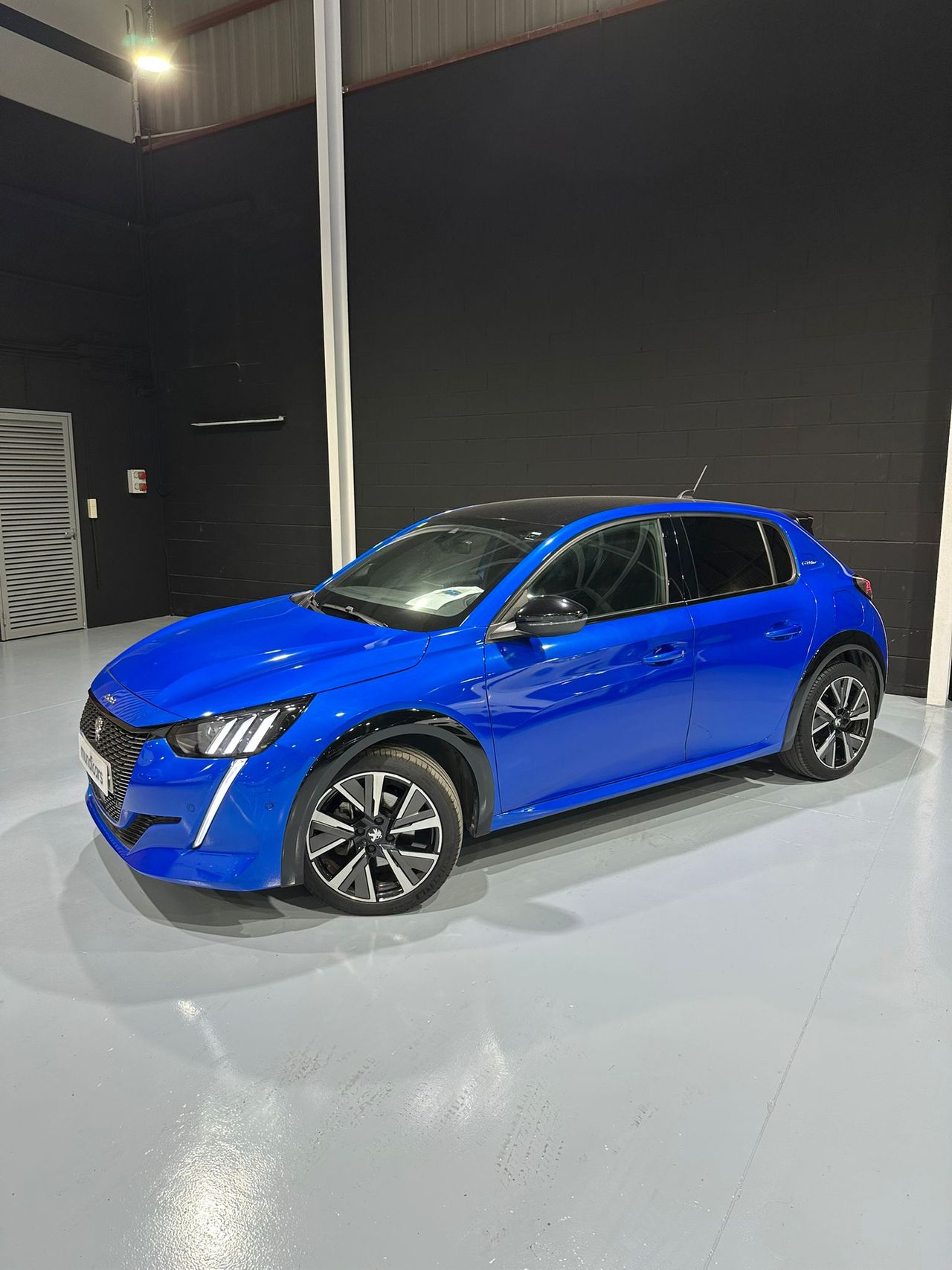 Foto Peugeot 208 5