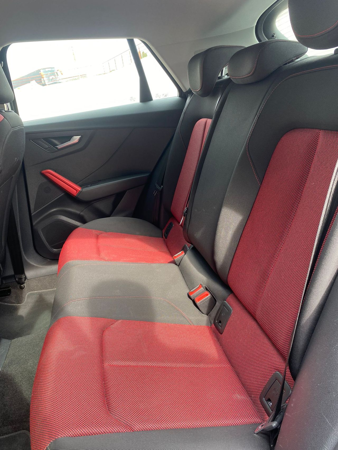 Foto Audi Q2 11
