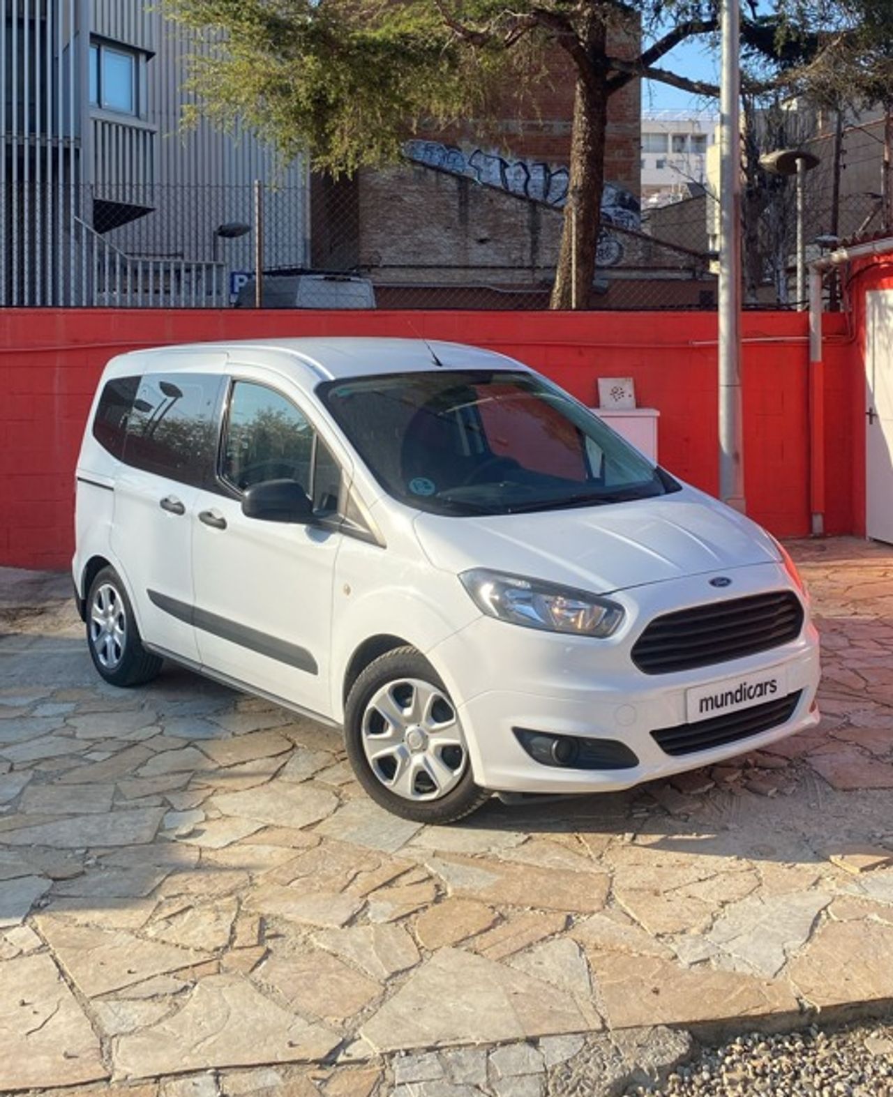 Foto Ford Tourneo Courier 2