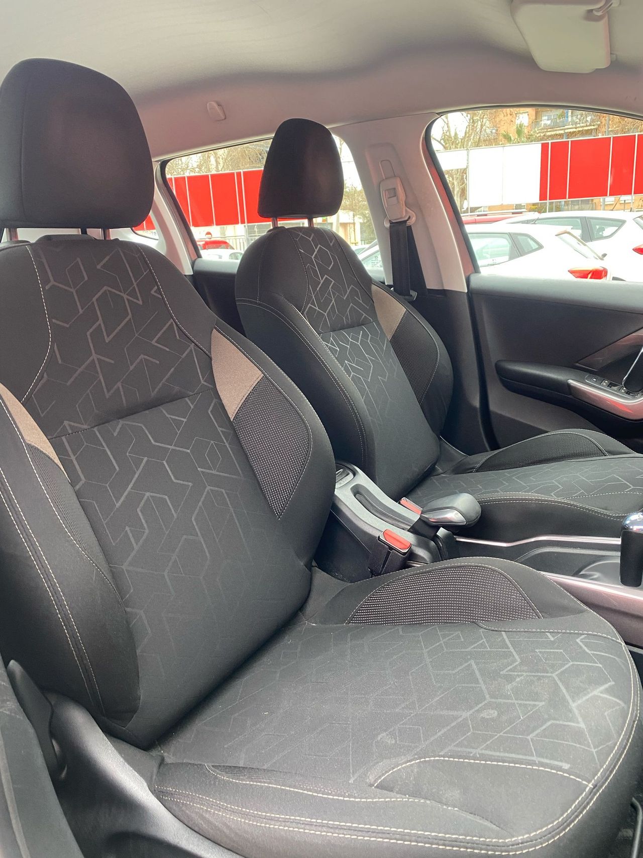 Foto Peugeot 2008 16