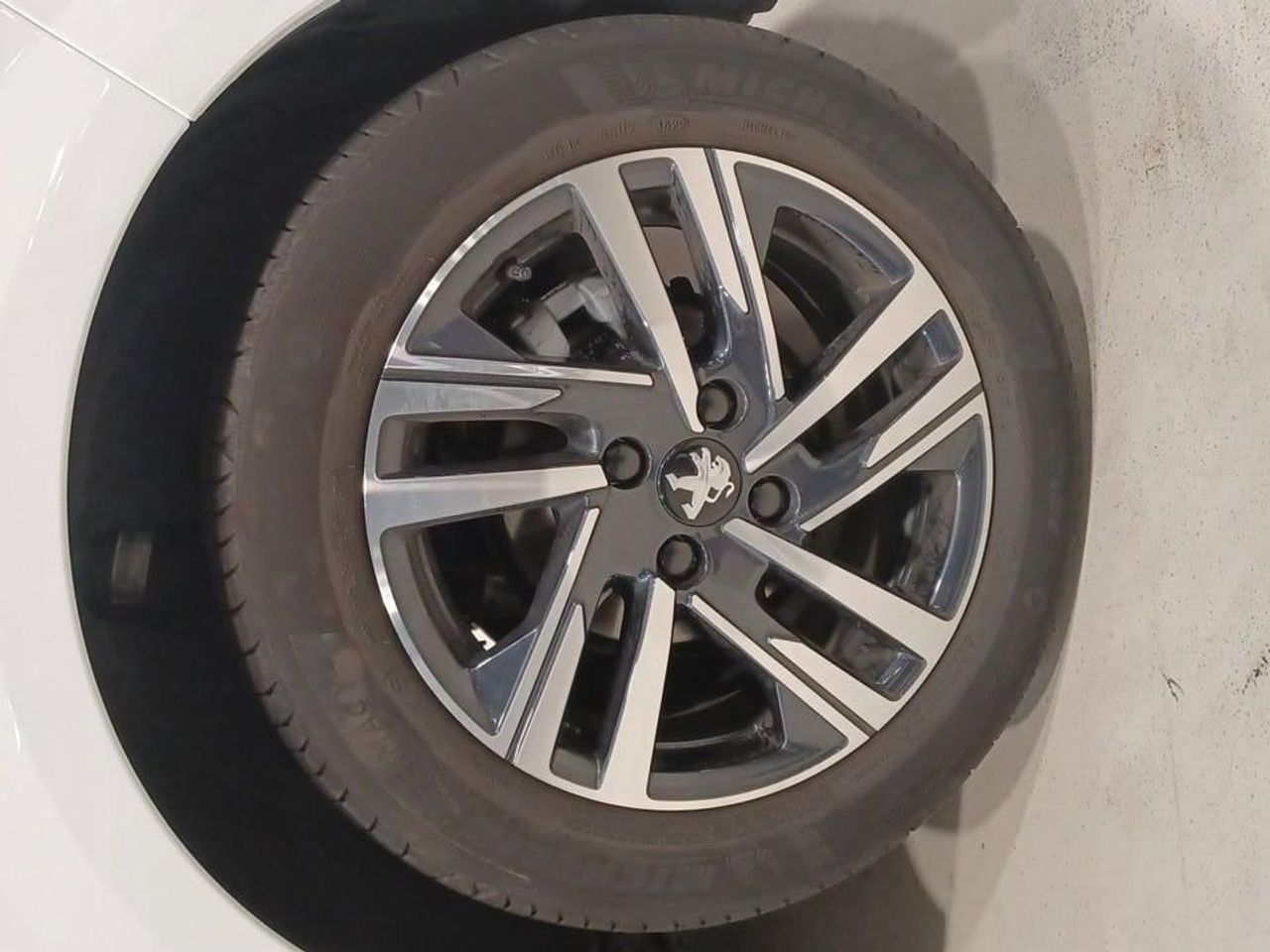 Foto Peugeot 208 8