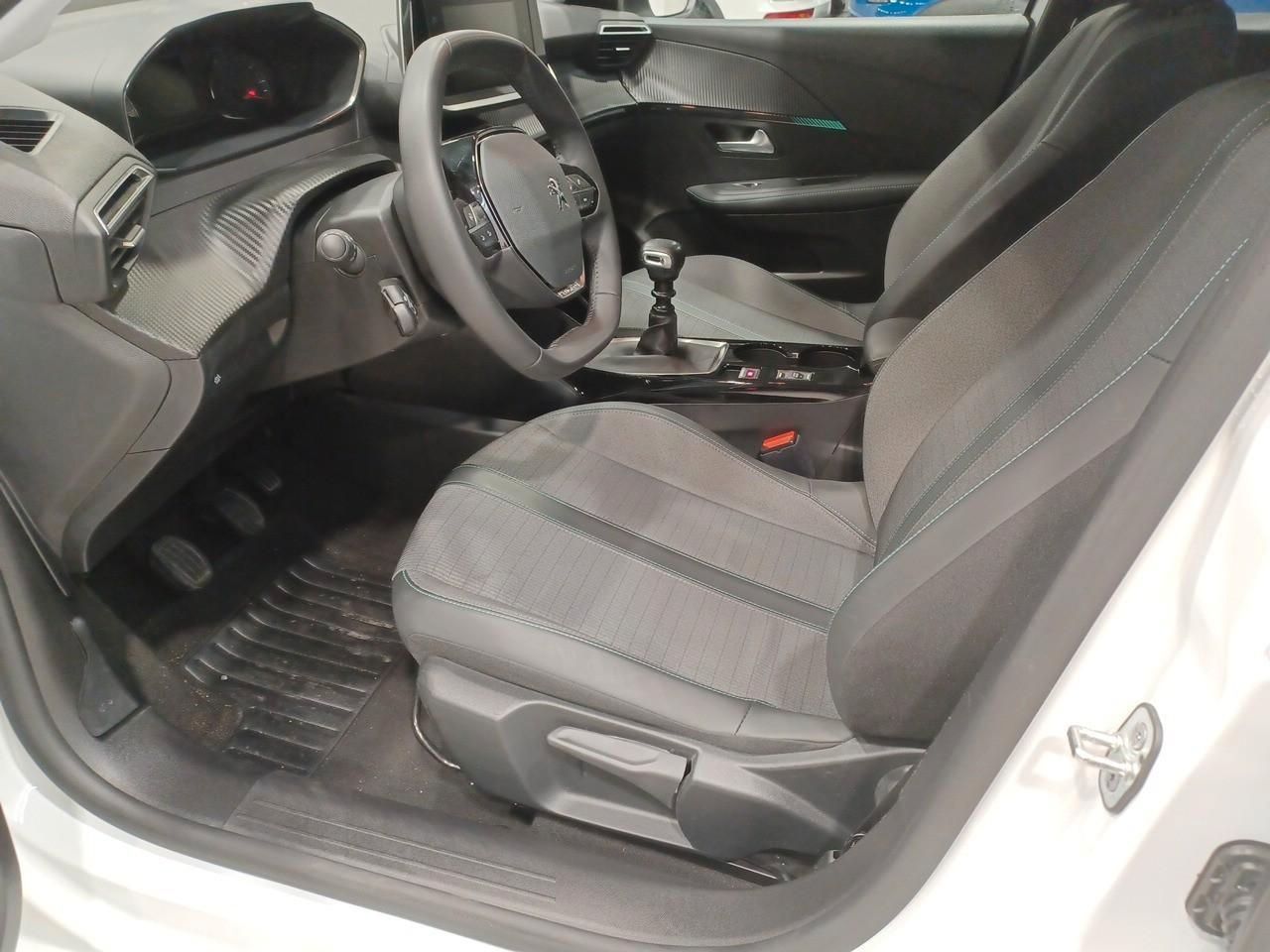 Foto Peugeot 208 10