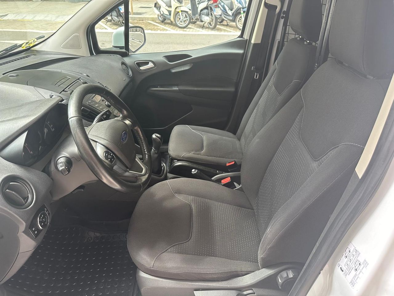 Foto Ford Tourneo Courier 9