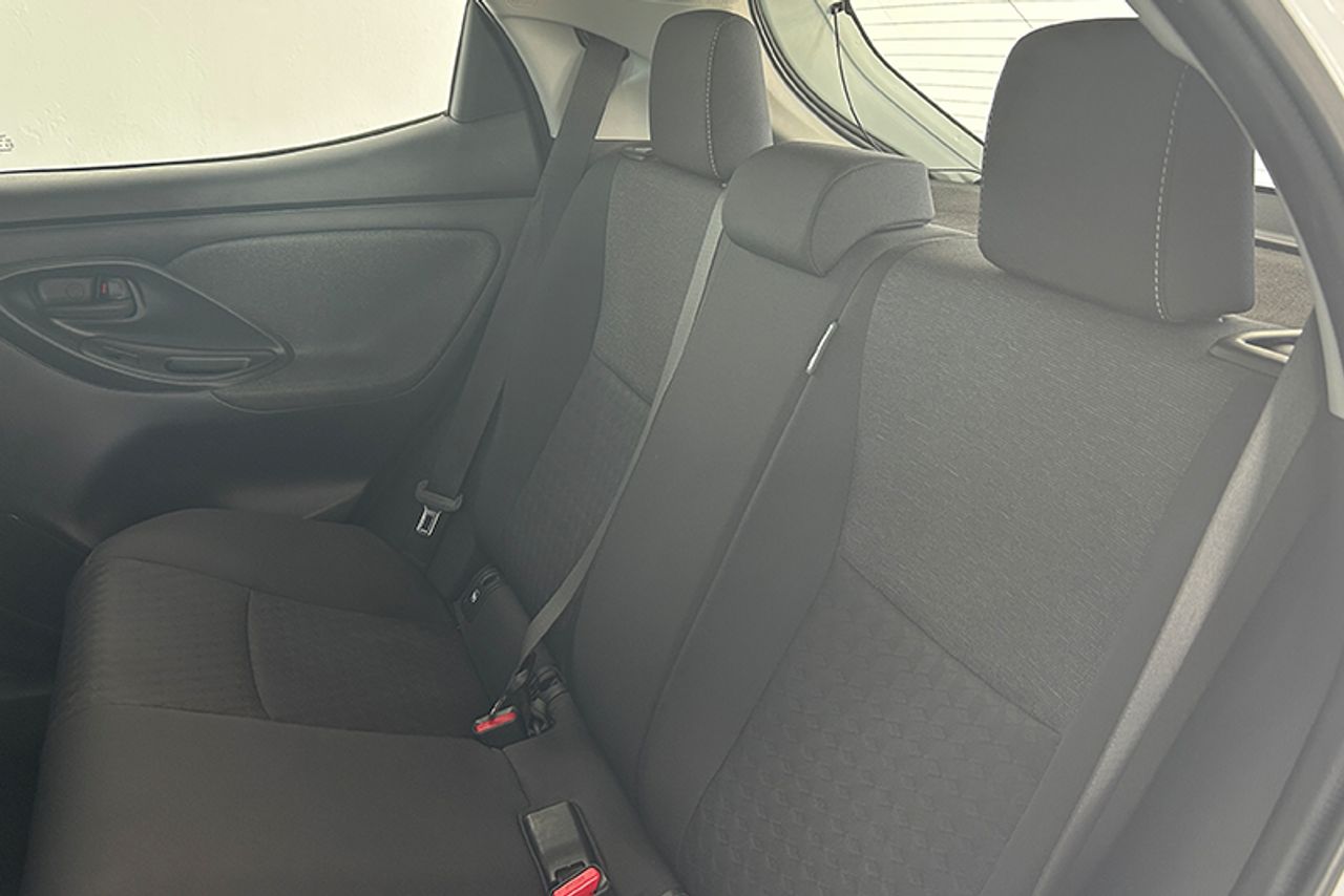 Foto Toyota Yaris 9