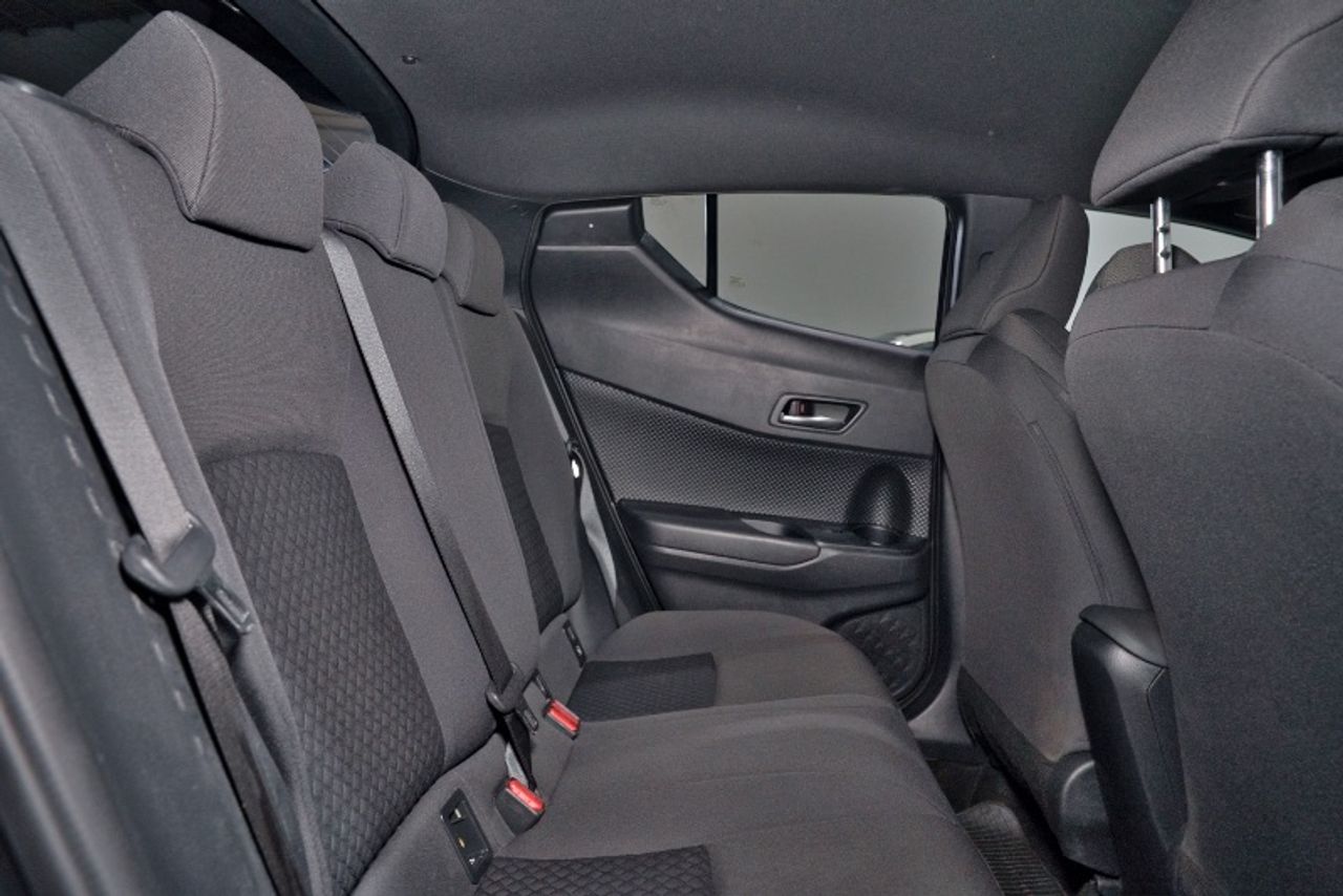 Foto Toyota C-HR 9