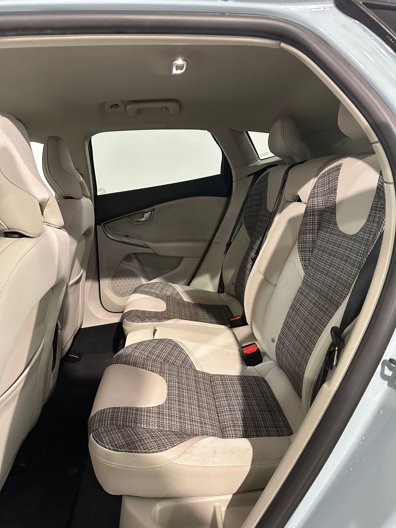 Foto Volvo V40 10