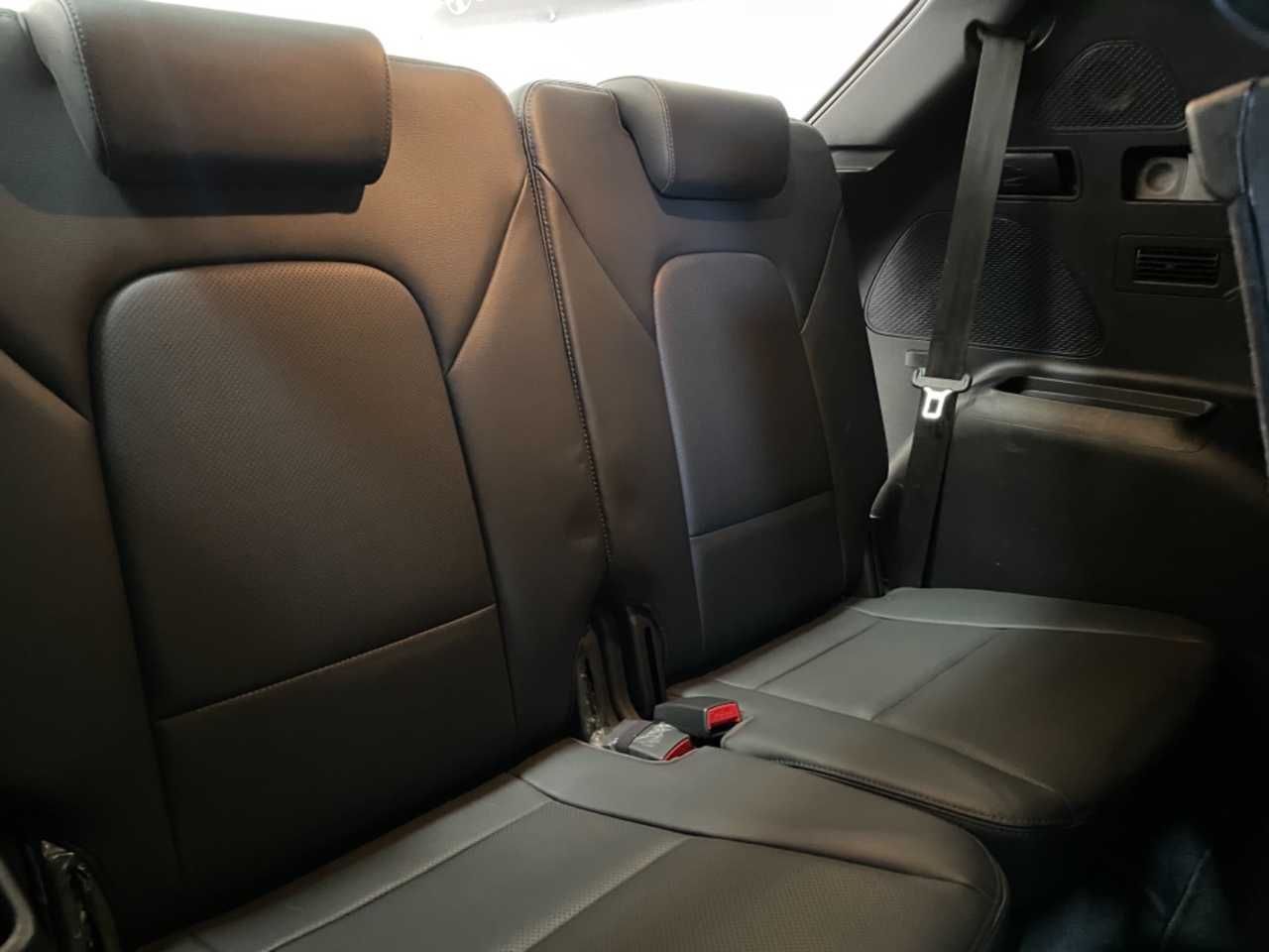 Foto Hyundai Santa Fe 29