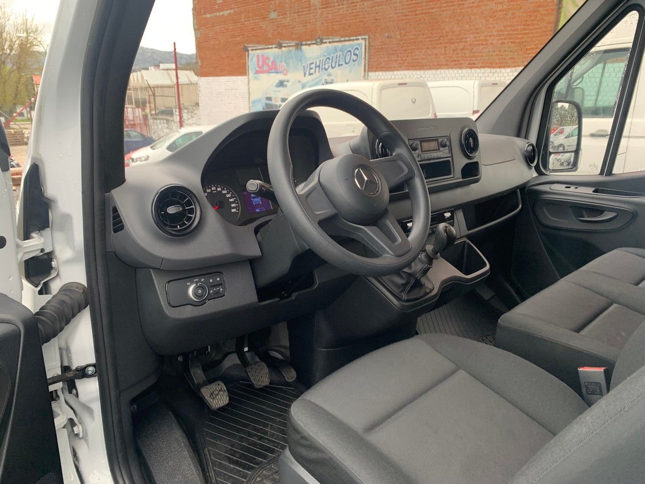 Foto Mercedes-Benz Sprinter 8