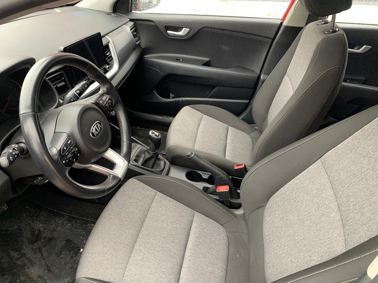 Foto Kia Stonic 4