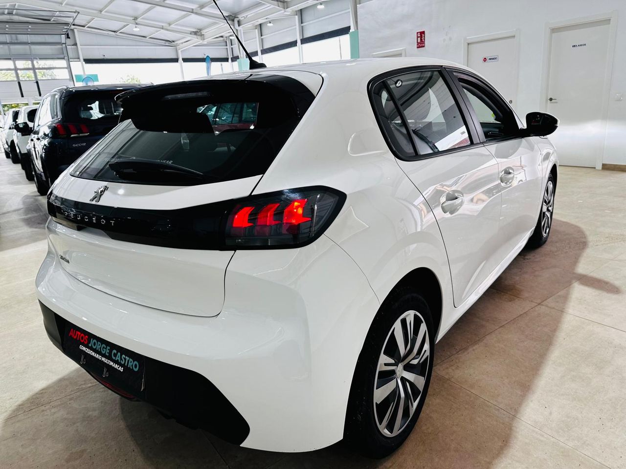 Foto Peugeot 208 18