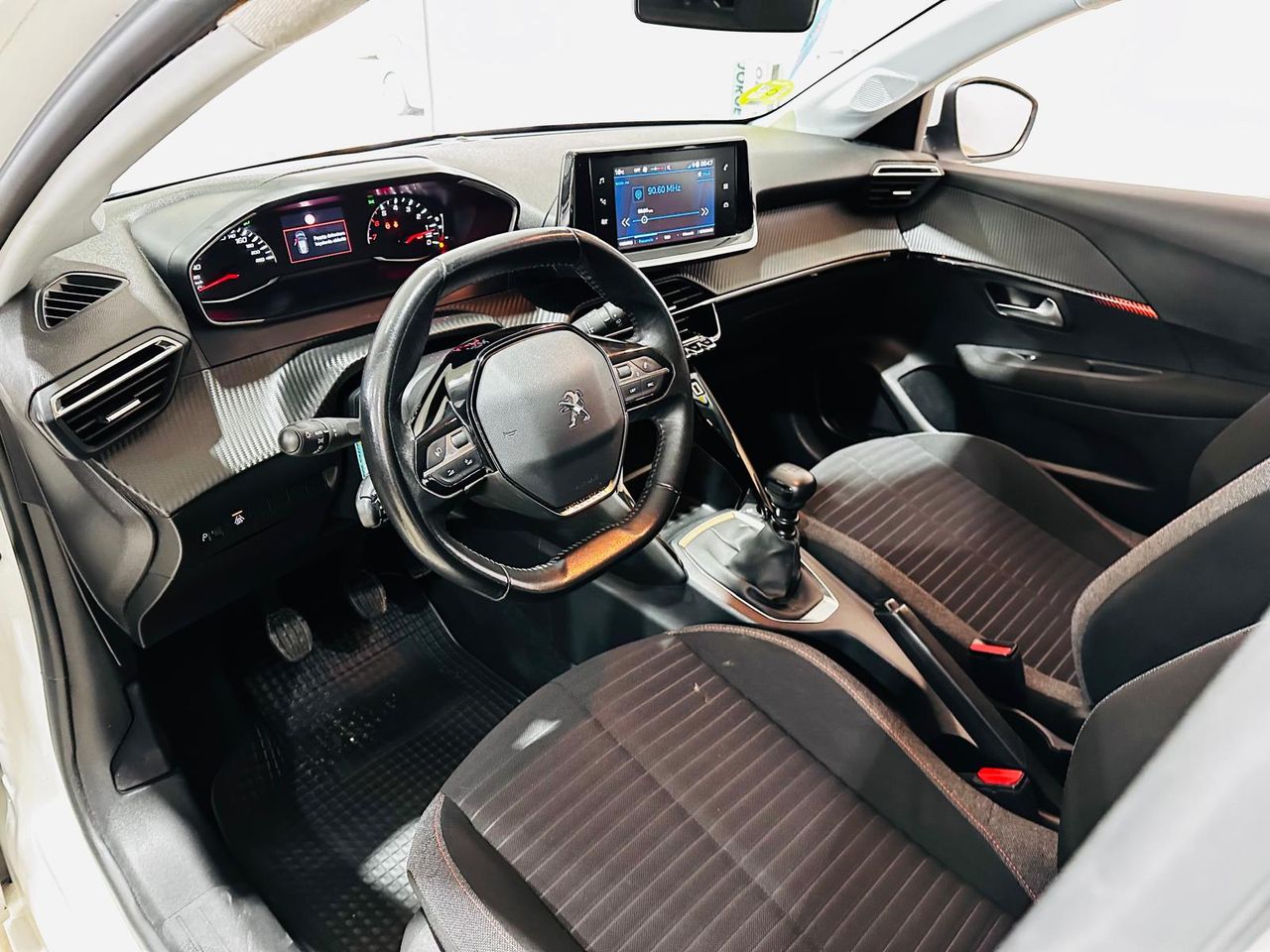 Foto Peugeot 208 22
